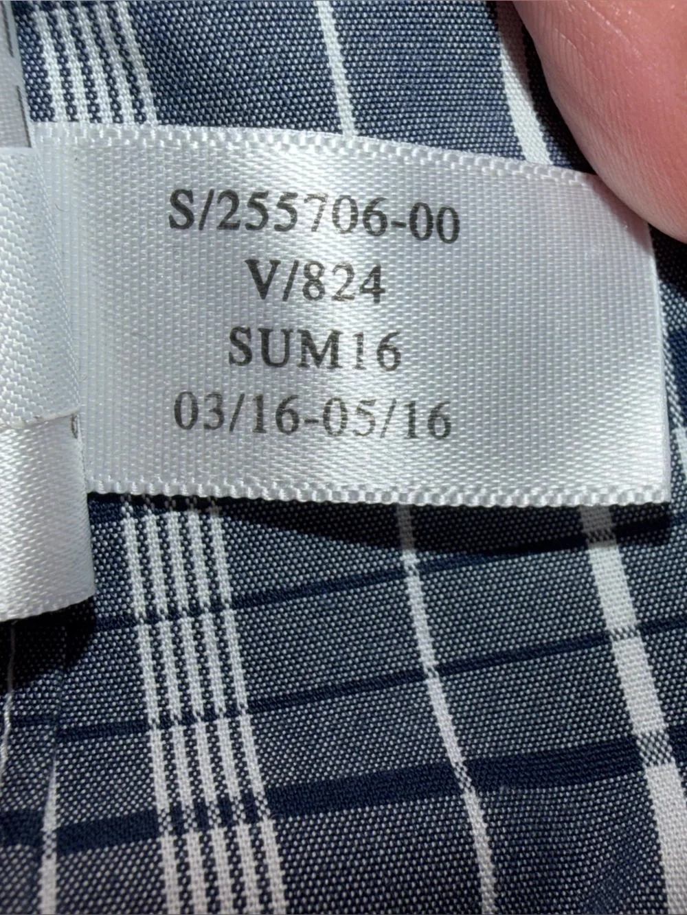 Banana Republic Men's size large shirt Navy and Light Blue Plaid Dress Shirt